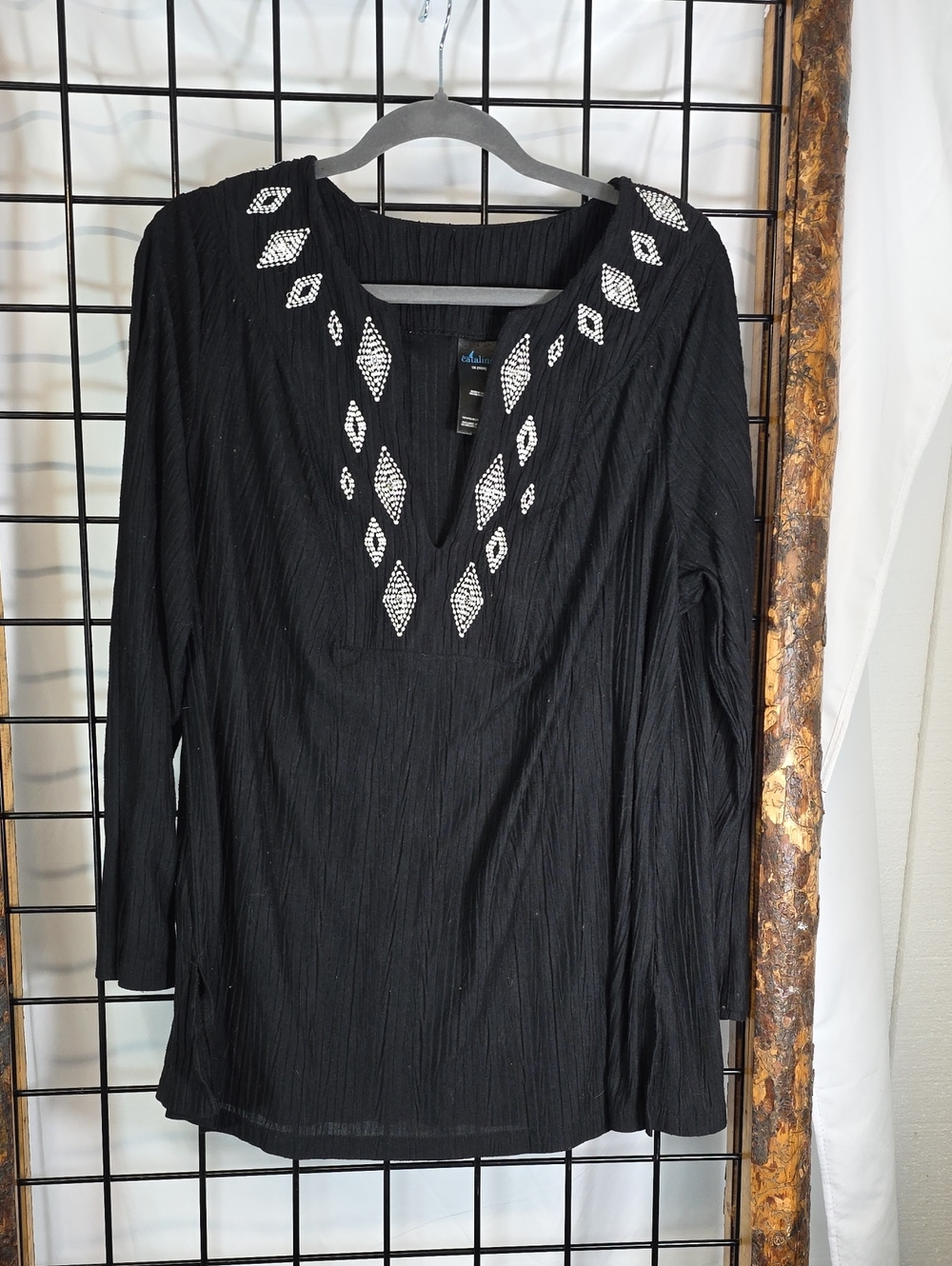 Black Embellished V-Neck Tunic Top - Women's